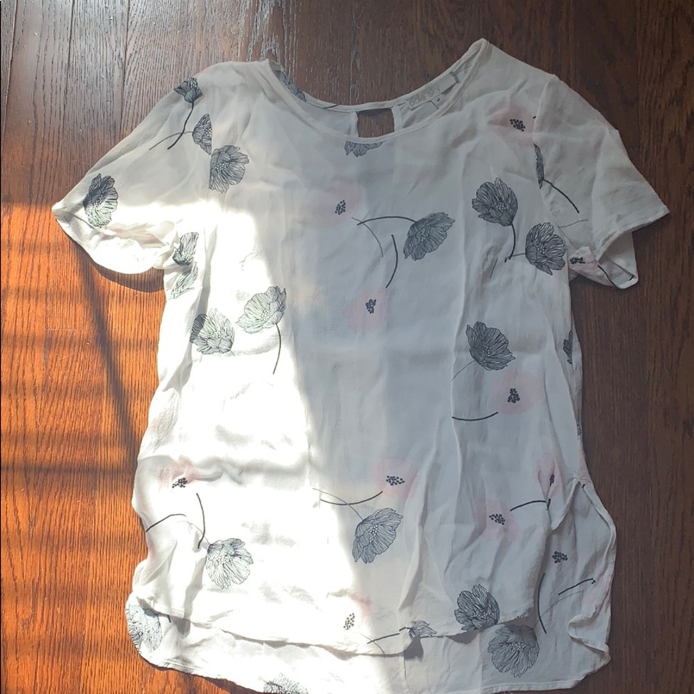 3/$20 Pink and grey.  Sz MED Short-sleeve blouse.